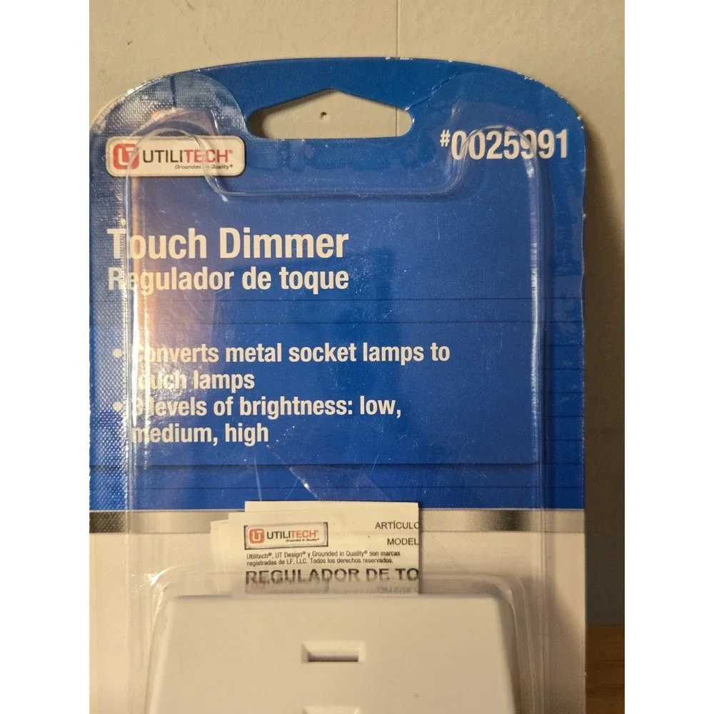 Utilitech White Plug In Touch Dimmer For Lamps. Model# 0025991. 3 Level 200W NEW